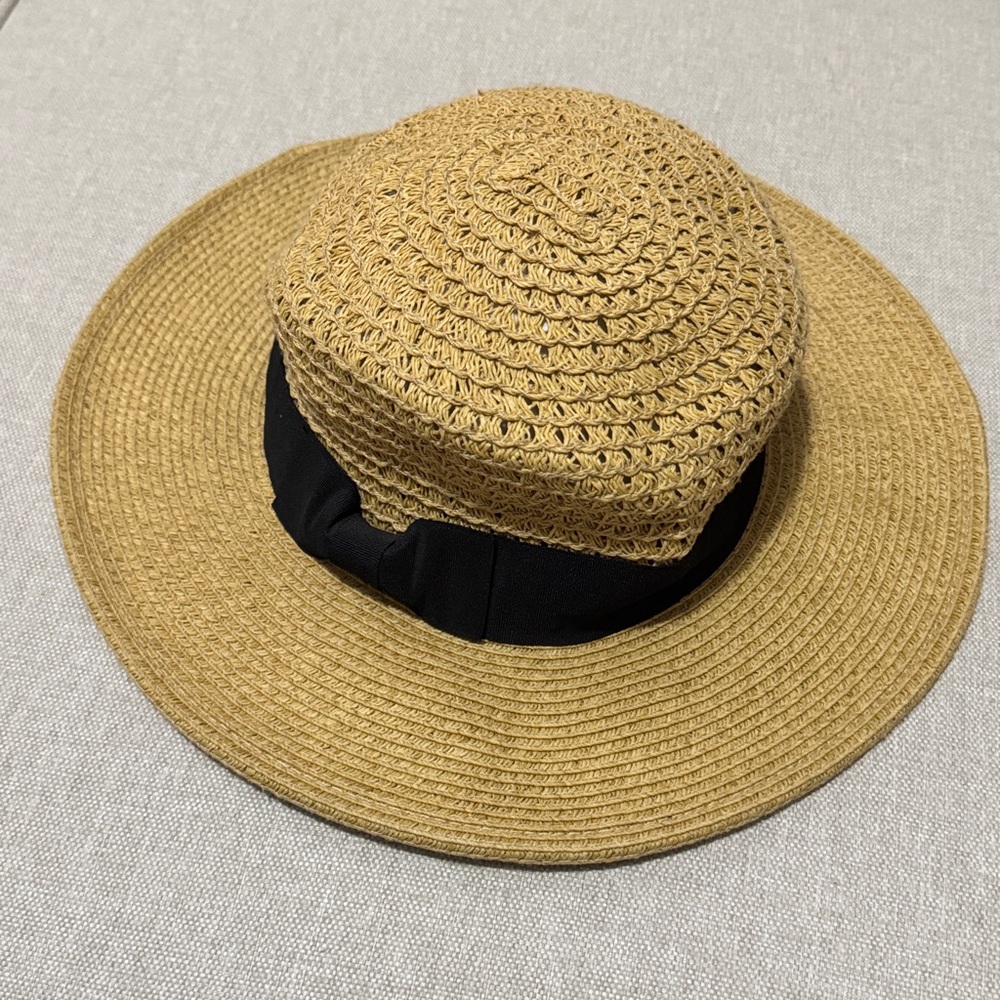 Summer Hat-Tan with Black Ribbon Detail-Paper Material-EUC - Picture 3 of 13